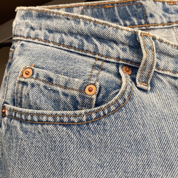 Vintage Levi's 560 Straight Leg Jeans 100% Cotton - Picture 5 of 13